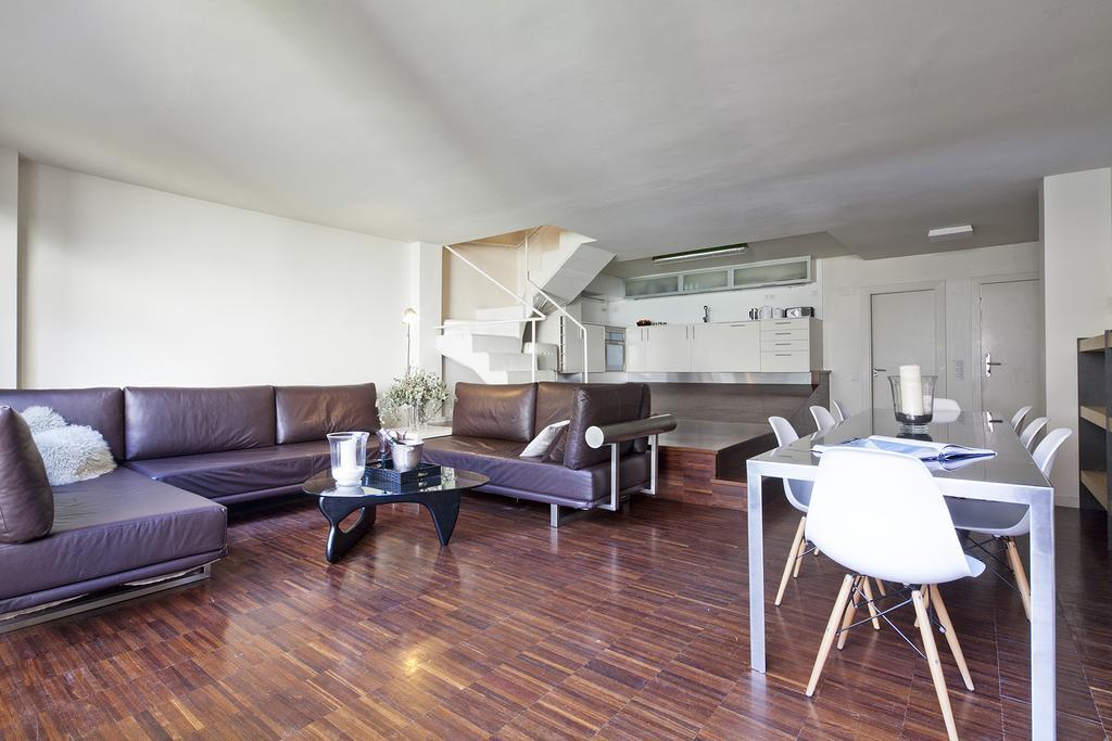 Apartment Barcelona Rentals - Private Pool And Garden Center Eksteriør bilde